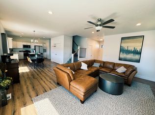 4536 E Silver Moon Dr, Eagle Mountain, UT 84005