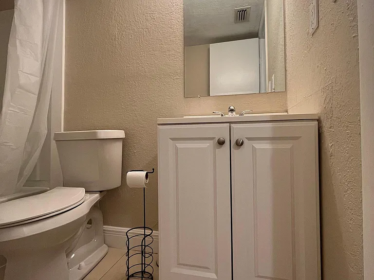 5221 Bayshore Blvd #27 — Photo 15