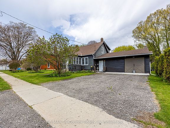 2nd image of 33 Wellington St