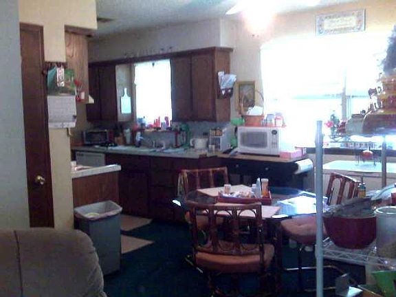 3rd image of 710 W Ash St