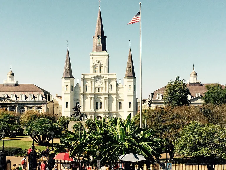New Orleans French Quarter is just a short walk away.