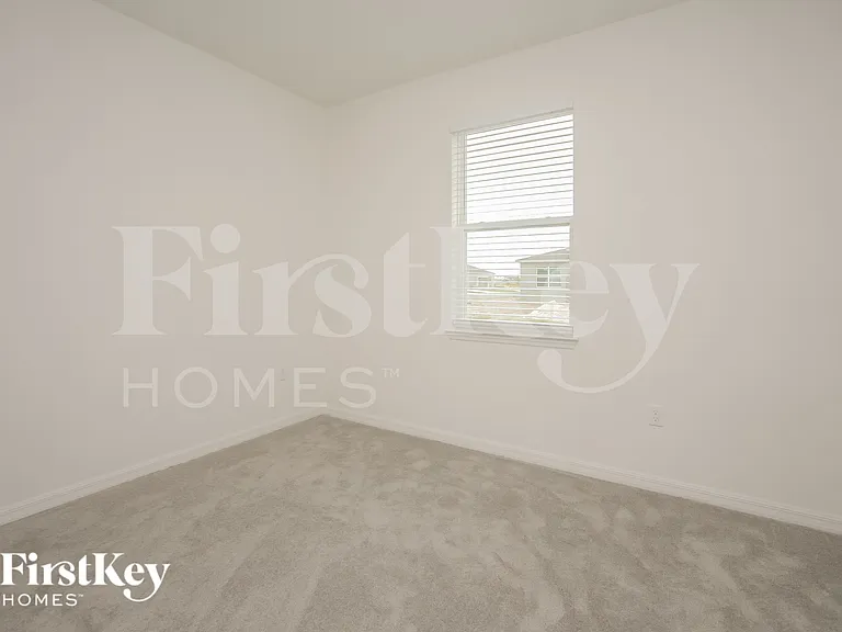 328 Corbel Ln — Photo 11