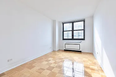 Rented by Manhattan Realty Group