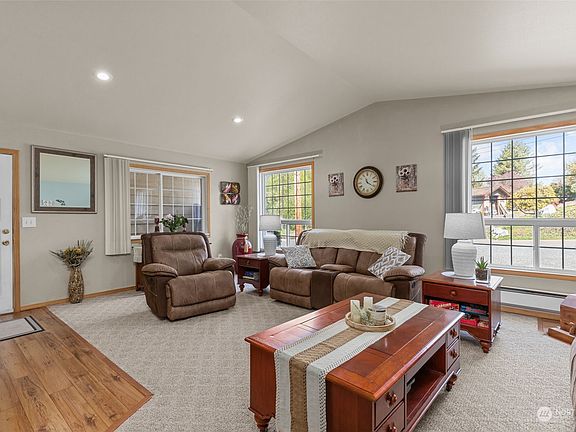 4th image of 9630 160th Street SE