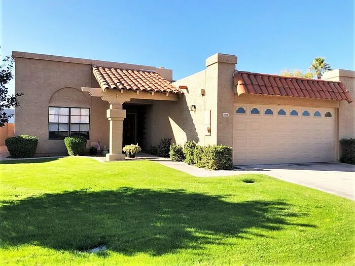 9019 E Winchcomb Dr — Photo 2