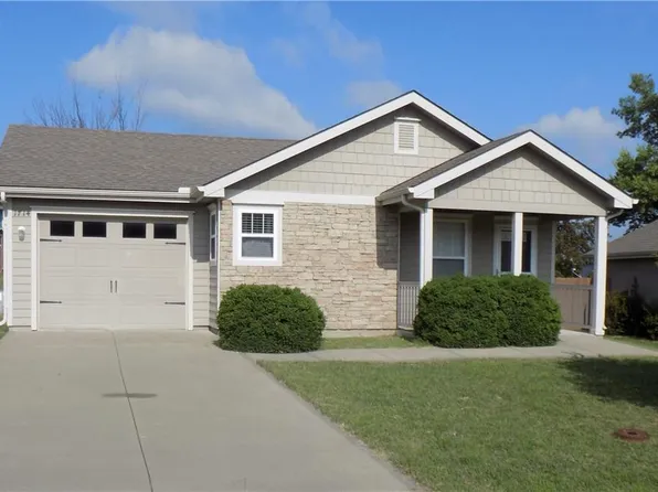 1714 Elderberry Ln, Ottawa, KS 66067