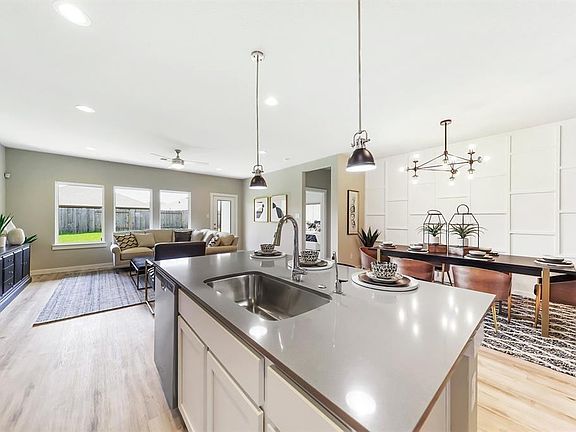 4th image of 3131 Langley Bend Ln