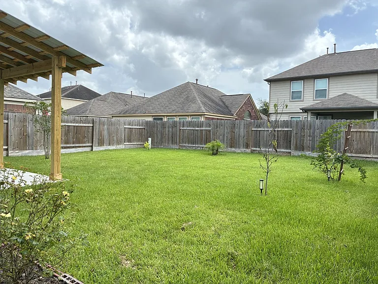 2588 Hallmark Oak St — Photo 12
