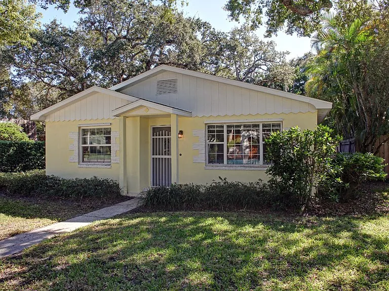 798 Bougainvillea Ln — Photo 24