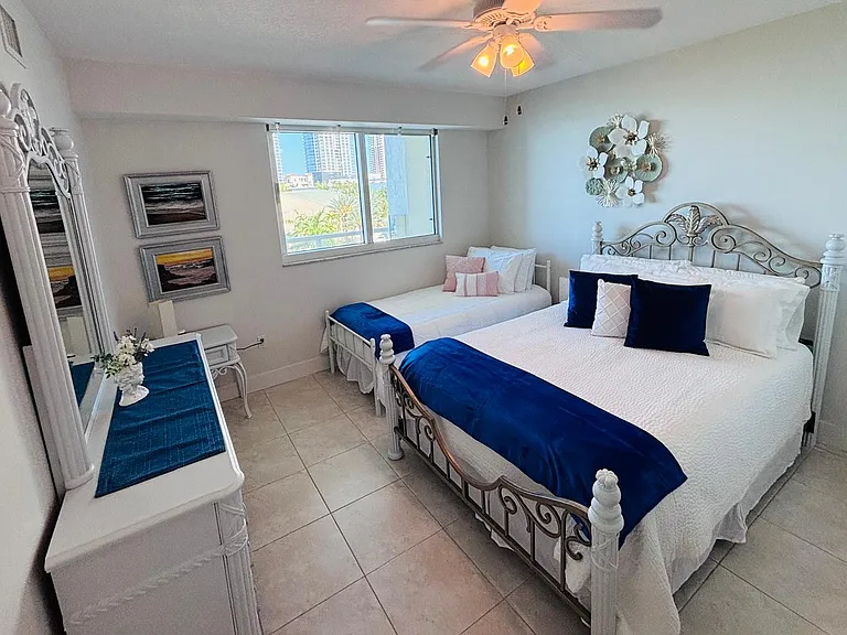 18100 N Bay Rd #508 — Photo 18