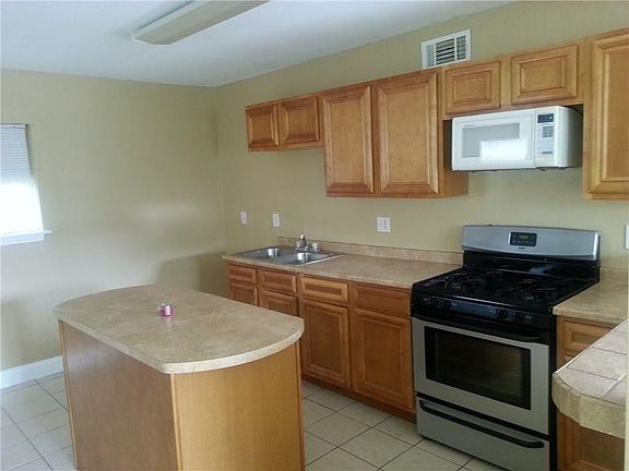 4th image of 4600 Flake Ave