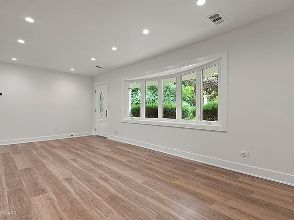 4th image of 1735 Indian Hill Dr