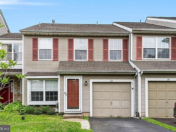 2nd image of 23 Tamarack Ct