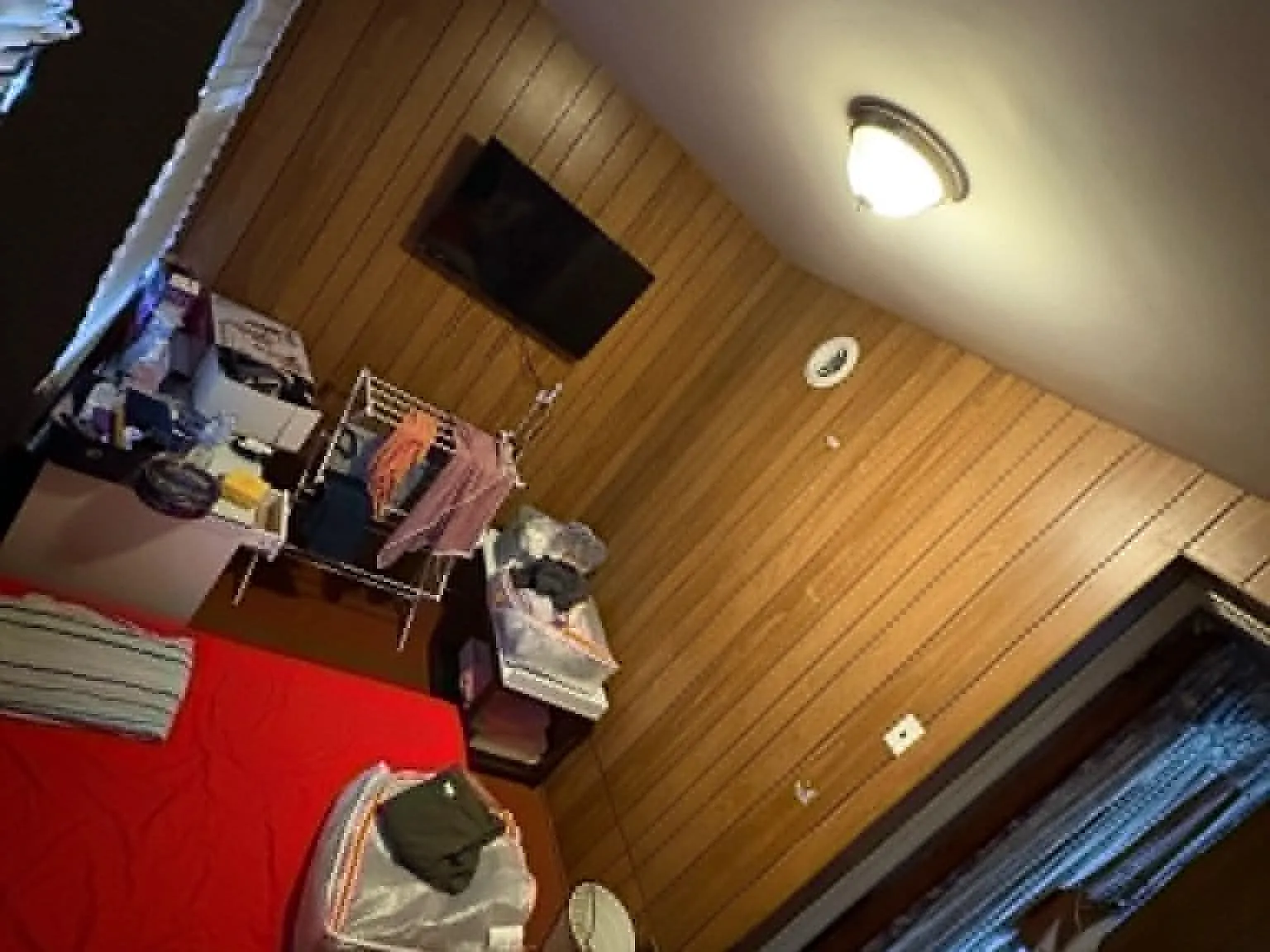 3 bed, 1300 sqft, $850 — Photo 1