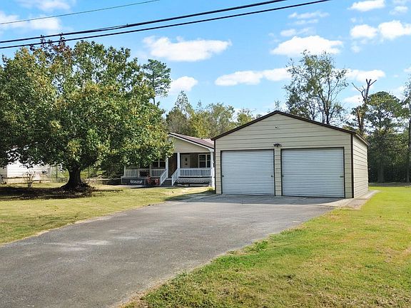 3rd image of 401 Lakeview Dr SE