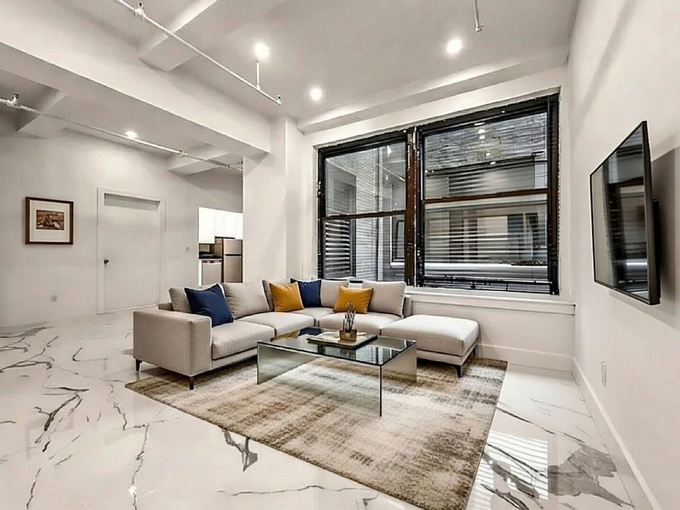 1st image of 248 W 35th St #405