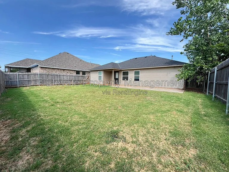 5020 Caleb St — Photo 21