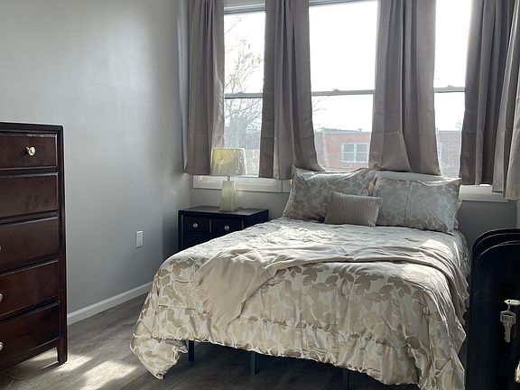 5th image of 928 E 221st St #2