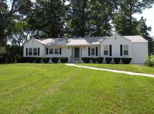 81 Silver Lake Dr, Agawam, MA 01001