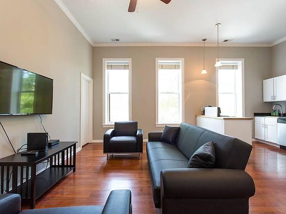 2nd image of 1414 N Ashland Ave #2R