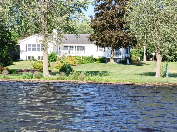 503 Riverside Dr, Shawano, WI 54166