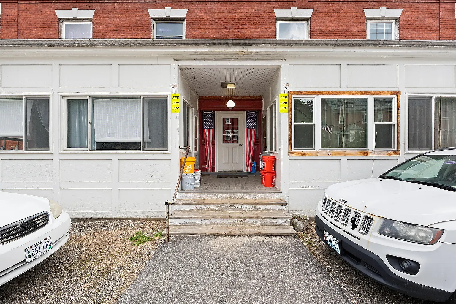 3 bed, $1,300 — Photo 4