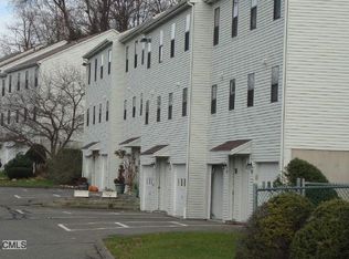 110 Aspetuck Vlg, New Milford, CT 06776