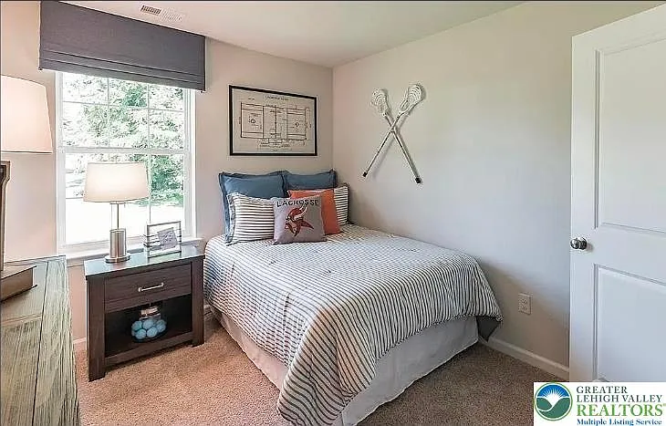 2160 S Poplar St — Photo 13