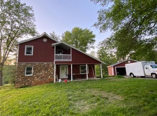 288 Circle Dr, North Wilkesboro, NC 28659