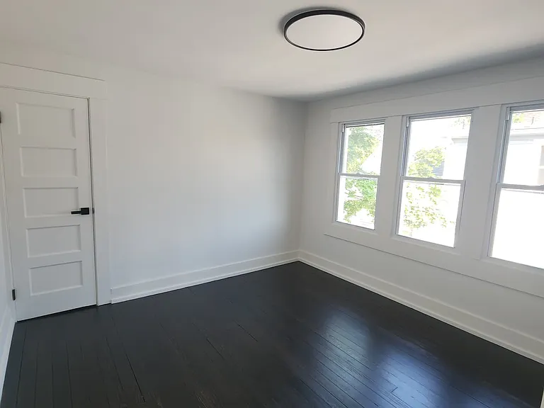 622 Whalley Ave — Photo 37