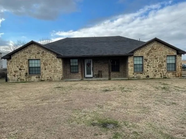 1091 James Dr, Kaufman, TX 75142