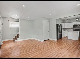 946 S 25th St, South Bend, IN 46615