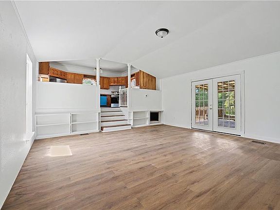 5th image of 43721 Heidelberg Rd