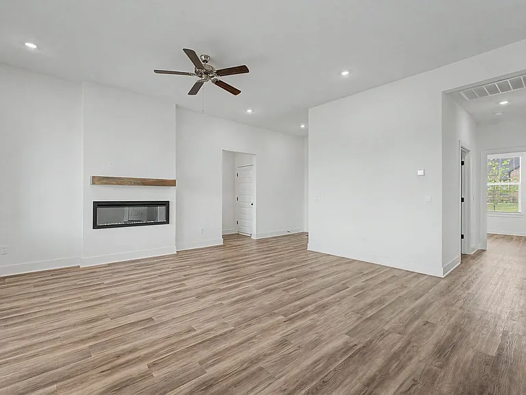 407 W Taverner Xing — Photo 5