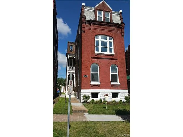 3839 Indiana Ave photo 1