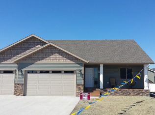 6159 Maple Valley Dr S, Fargo, ND 58104