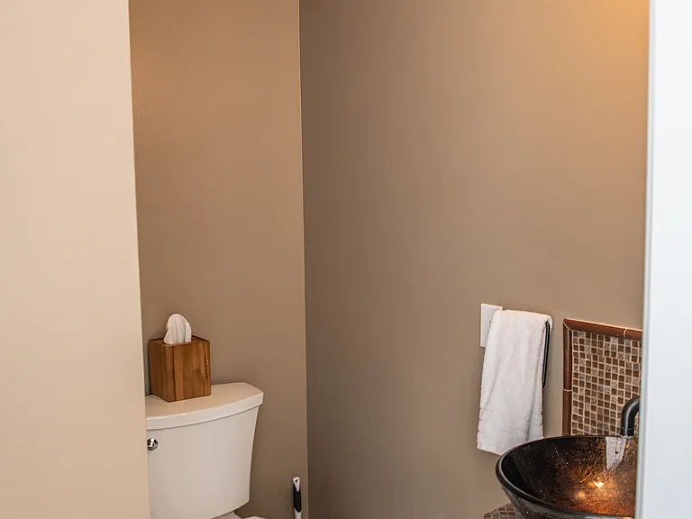 8655 Hillside Ave — Photo 18