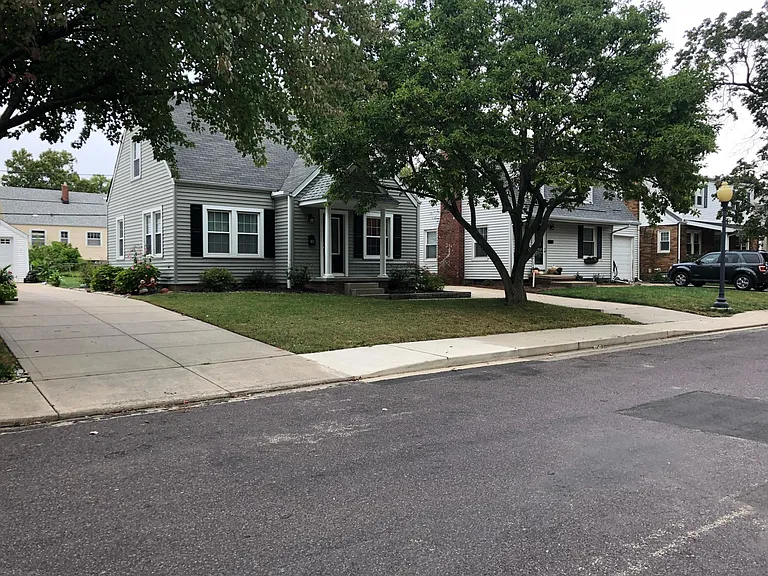 1013 E Norwood Ave — Photo 1