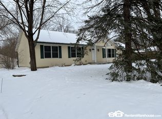 3312 W 90th St, Bloomington, MN 55431