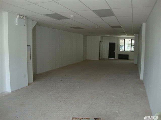 2nd image of 10414 Metropolitan Ave
