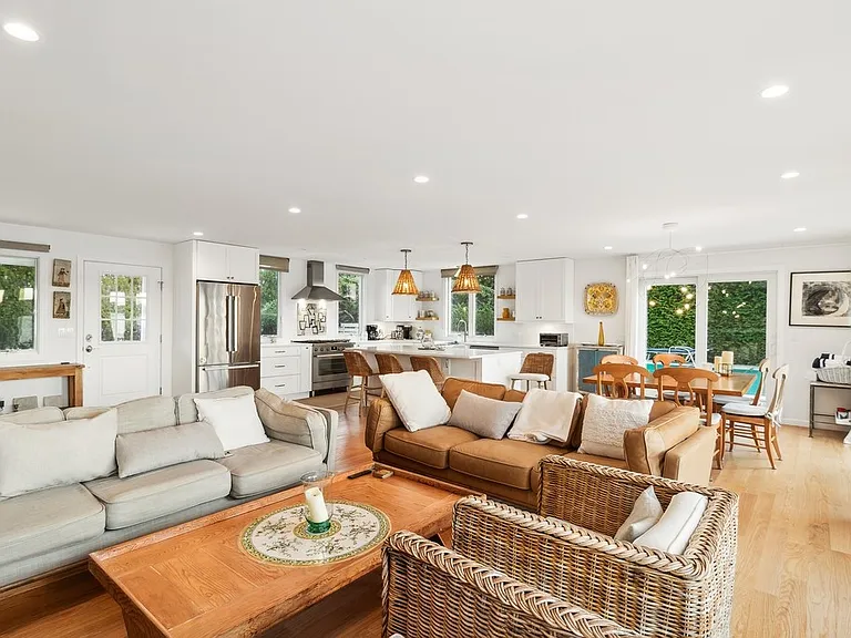 102 Mill Pond Ln — Photo 9