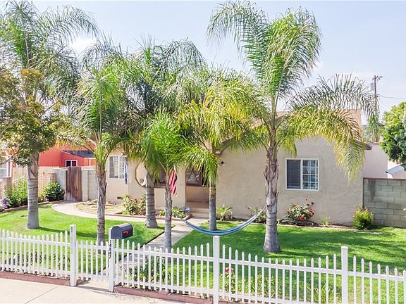 3rd image of 14847 Lassen St