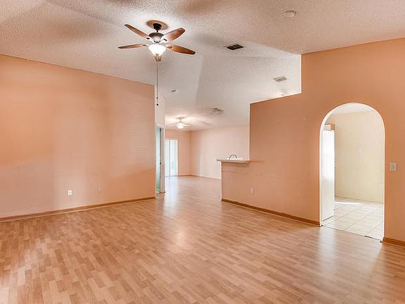 4th image of 140 Carmel Bay Dr
