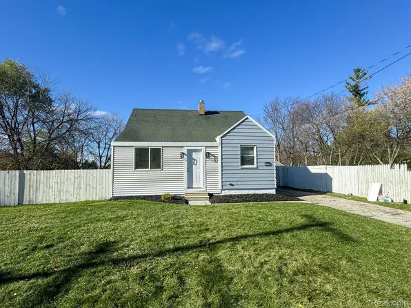 1209 S 25th St, Saginaw, MI 48601