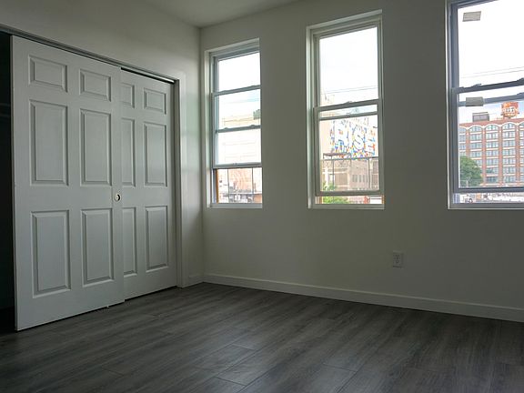 5th image of 2735 N 13th St #3