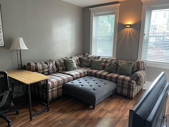 2nd image of 2122 W Barry Ave #1