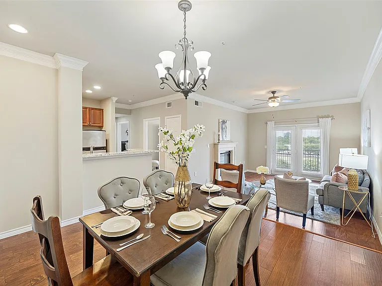 2400 McCue Rd #428 — Photo 3
