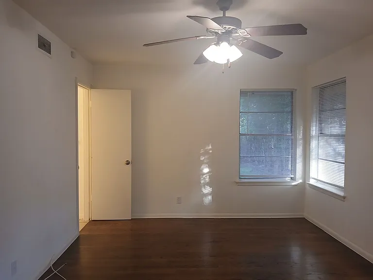 4918 Rockport Dr — Photo 18