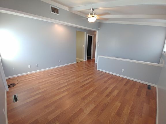 5th image of 510 N Hocker Ave
