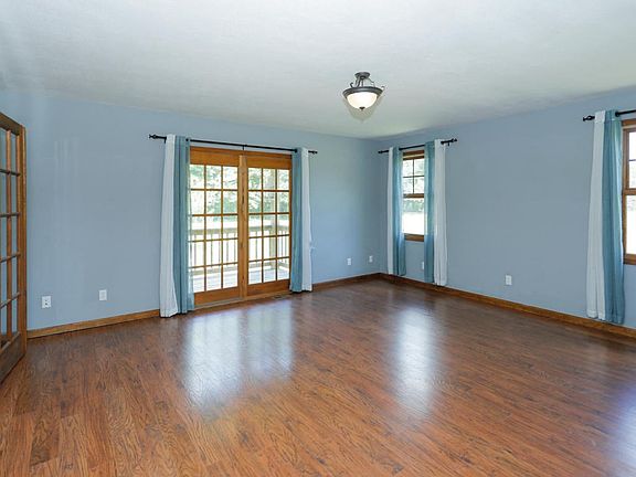 56400 Cowling Rd-104